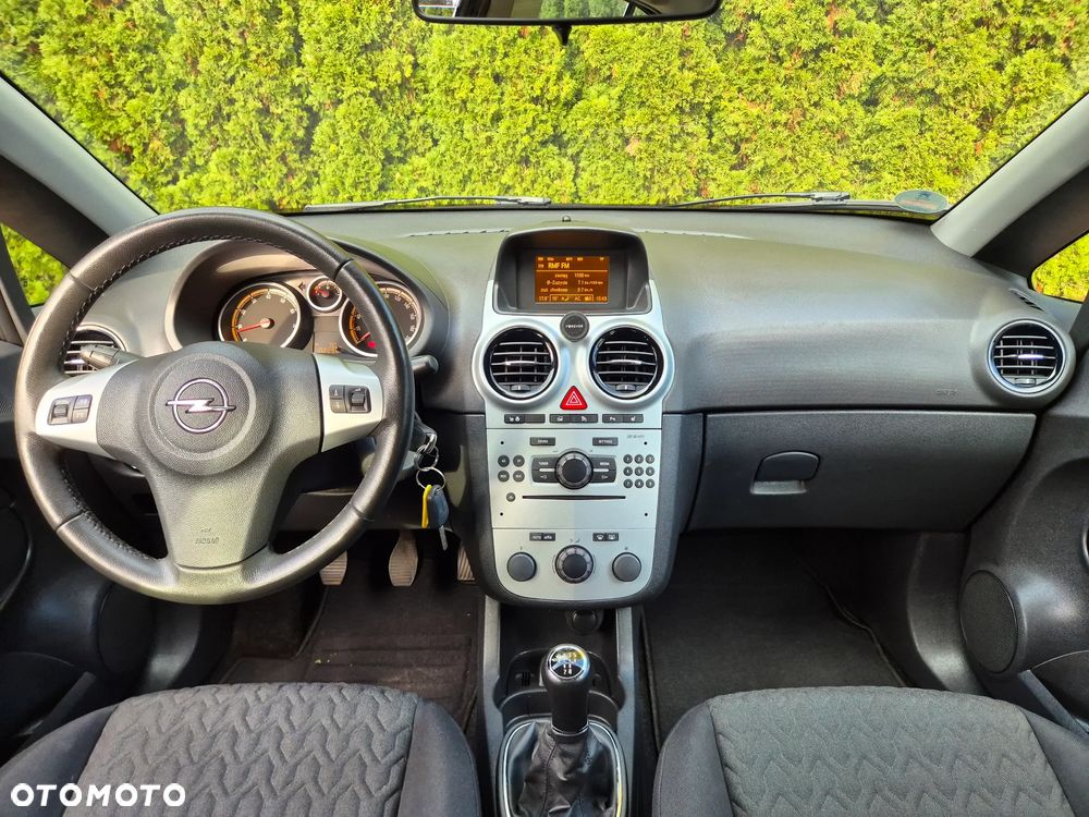 Opel Corsa 1.4 16V Active - 30