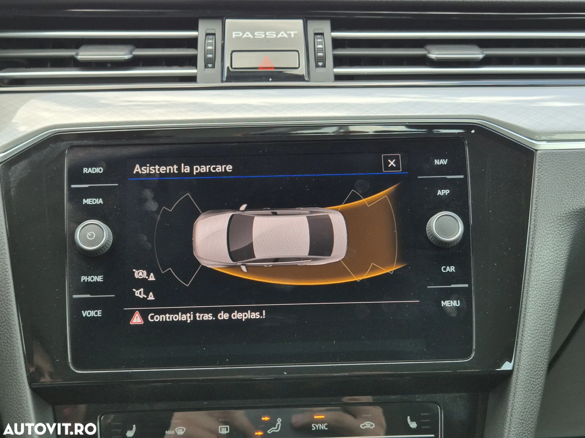 Volkswagen Passat - 29