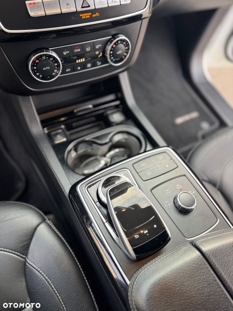 Mercedes-Benz GLE 350 d 4Matic 9G-TRONIC AMG Line - 21