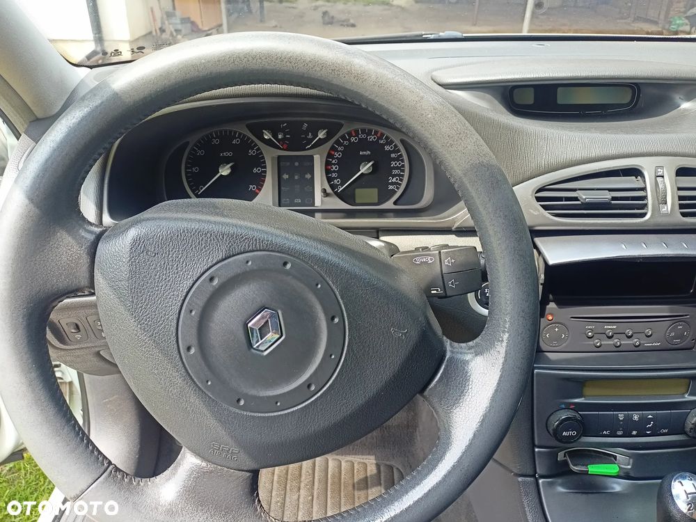 Renault Laguna - 11