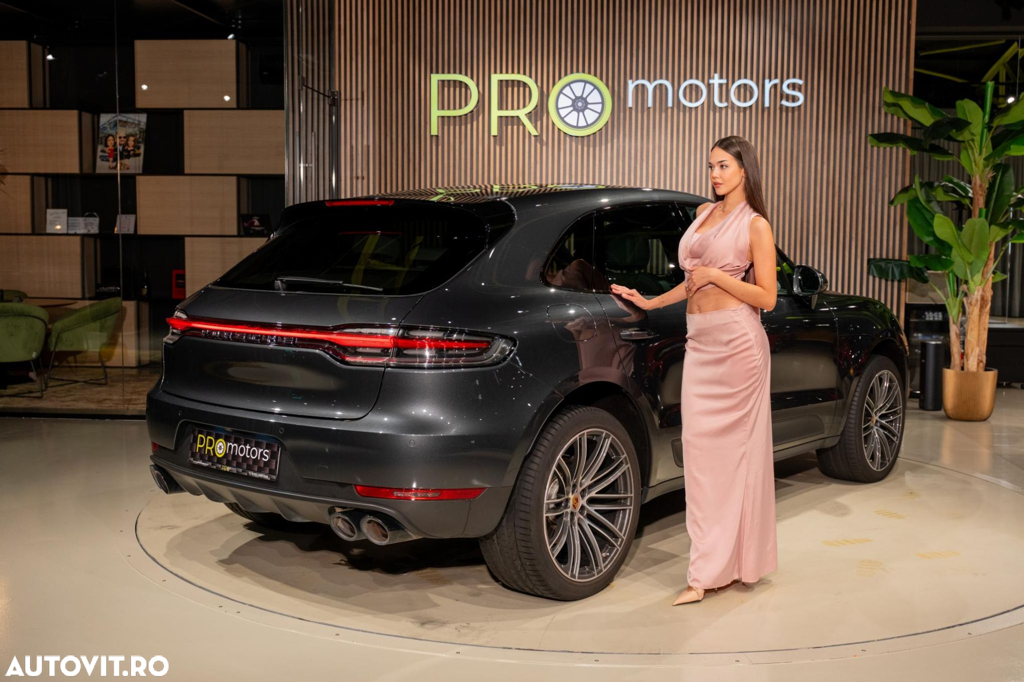 Porsche Macan - 5