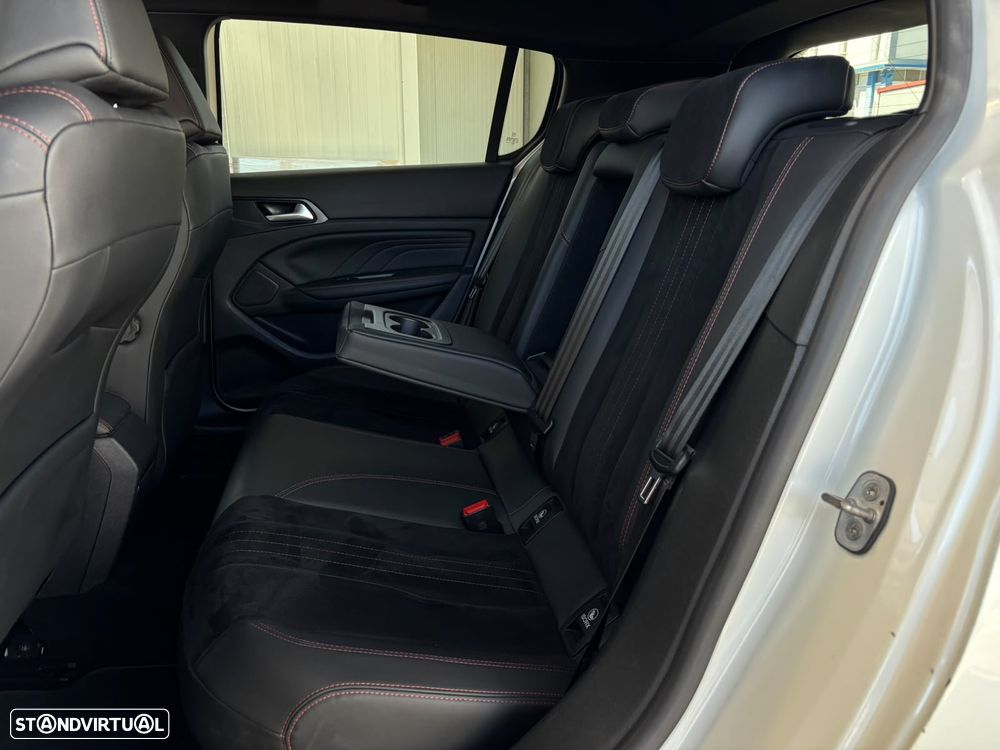 Peugeot 308 PureTech 130 EAT8 GT - 15