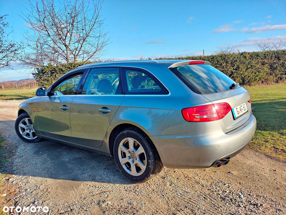 Audi A4 Avant - 26