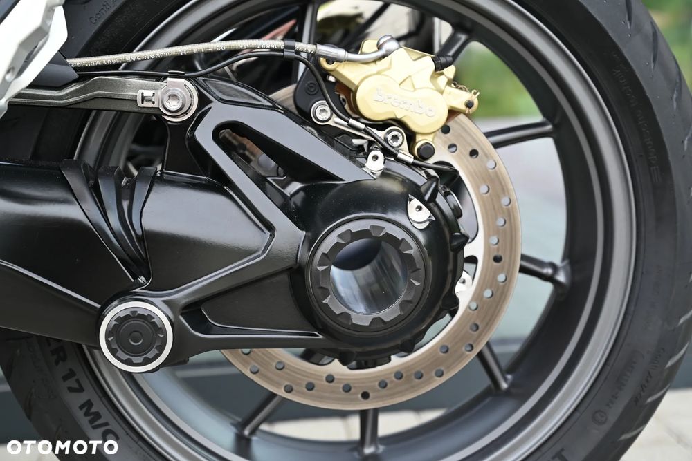 BMW R - 18