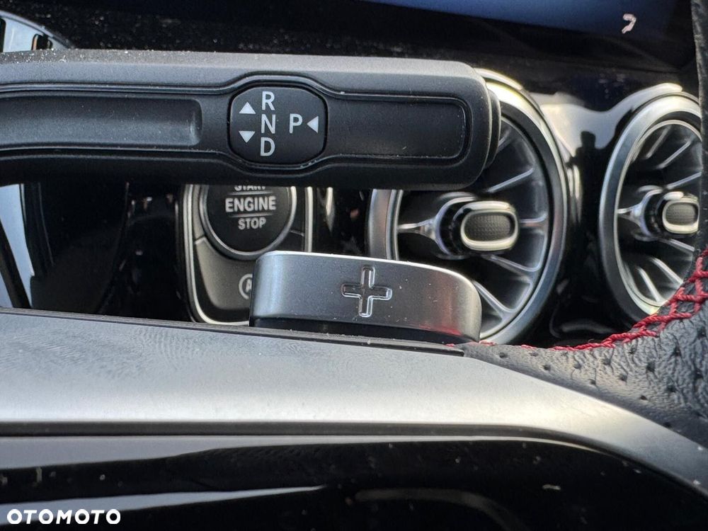 Mercedes-Benz GLA 200 AMG Line - 27