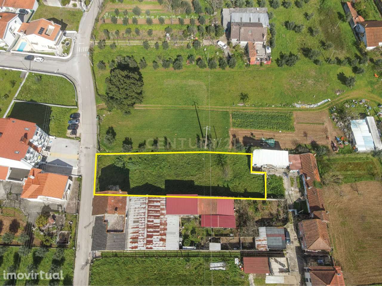 Terreno para construção - Próximo do centro da vila - Grande imagem: 5/8