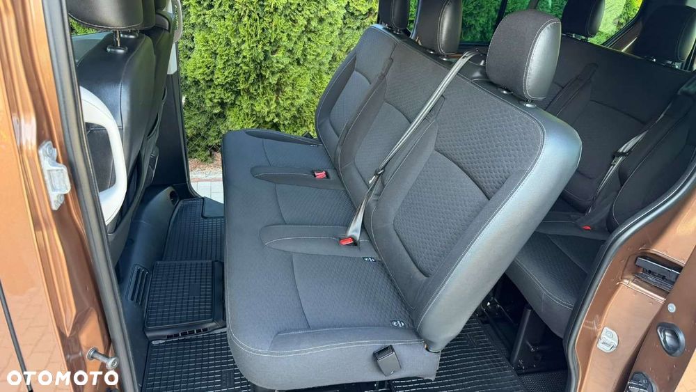 Opel Vivaro - 10