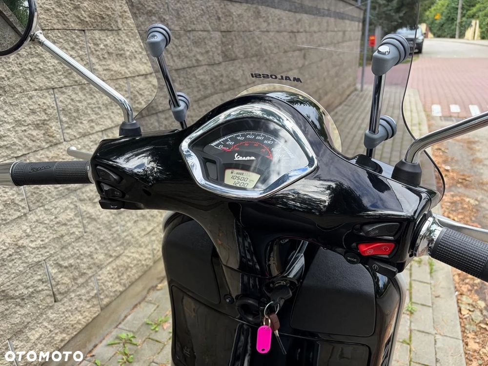 Vespa GTS - 24