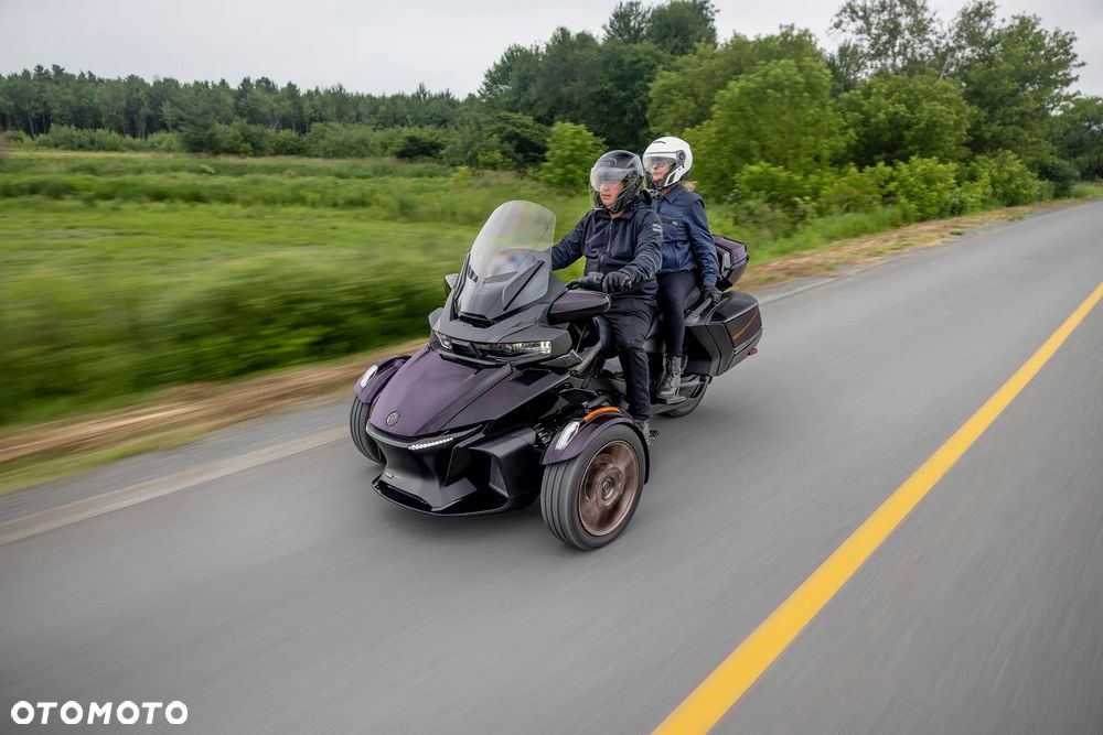 Can-Am Spyder - 2