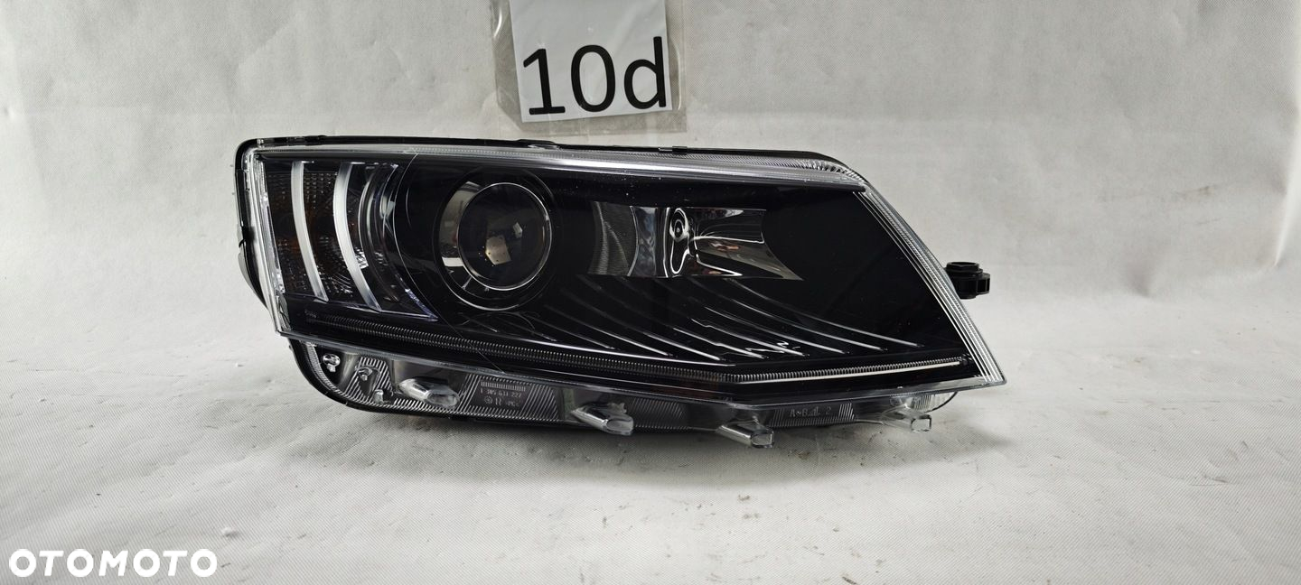 SKODA OCTAVIA III 3 XENON PRAWY SKRĘTNY LED LAMPA PRAWA 5E1941016B - 2