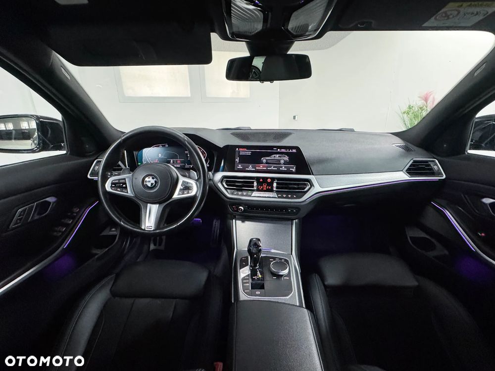 BMW Seria 3 320d xDrive M Sport Shadow - 28