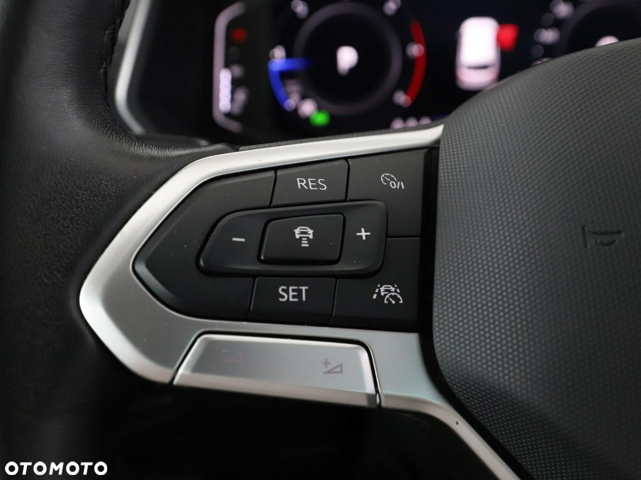 Volkswagen Tiguan 2.0 TDI Elegance DSG - 29