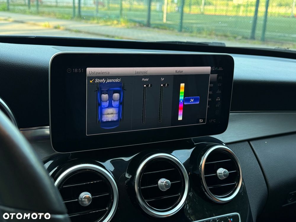 Mercedes-Benz Klasa C 220 d 9G-TRONIC - 22