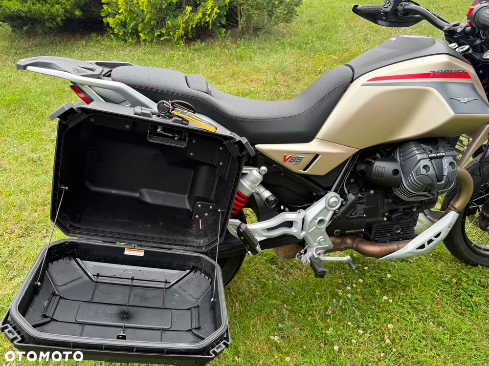 Moto Guzzi V85 - 11
