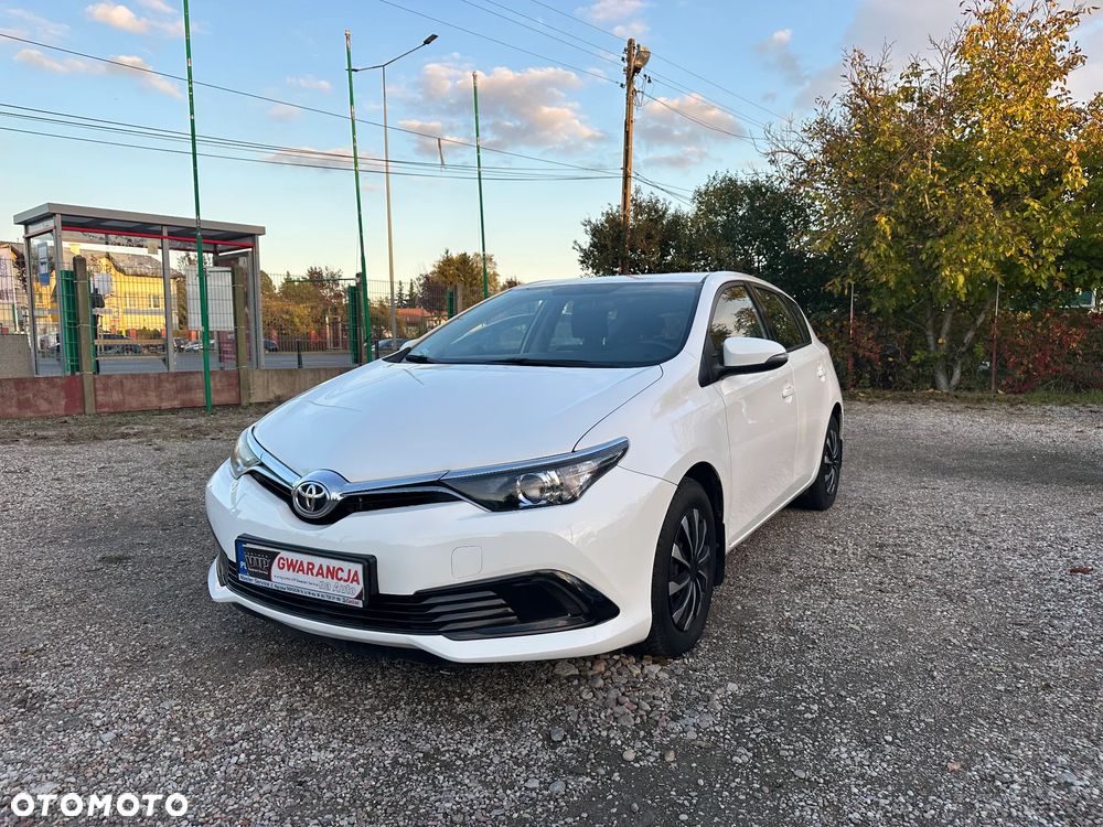 Toyota Auris 2016 photo 2