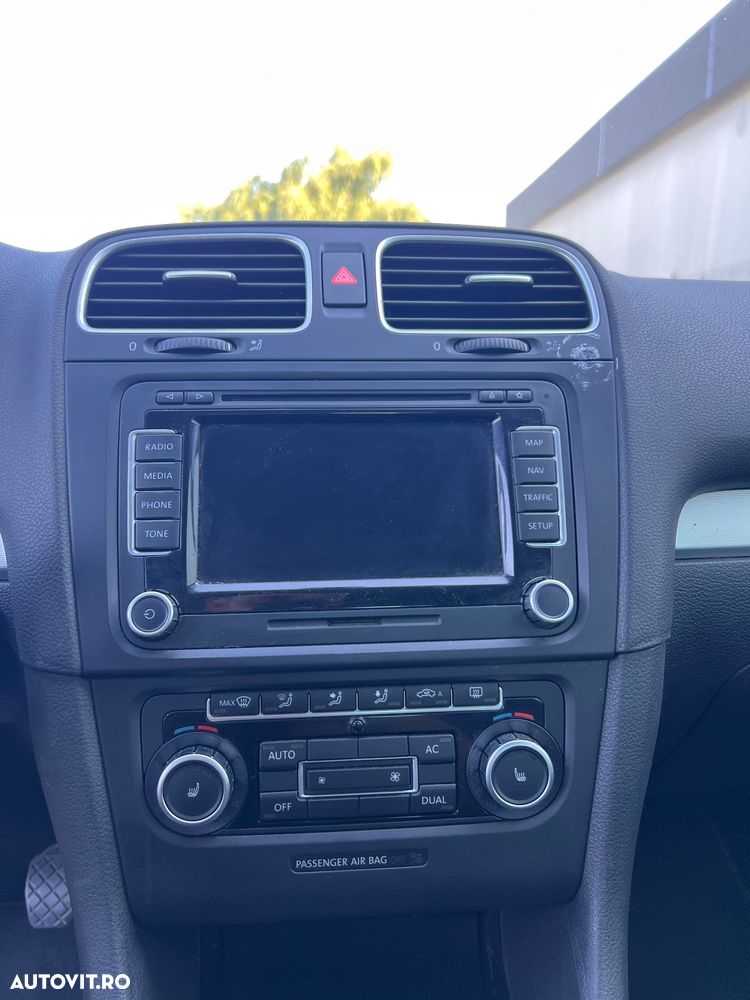 Volkswagen Golf - 8