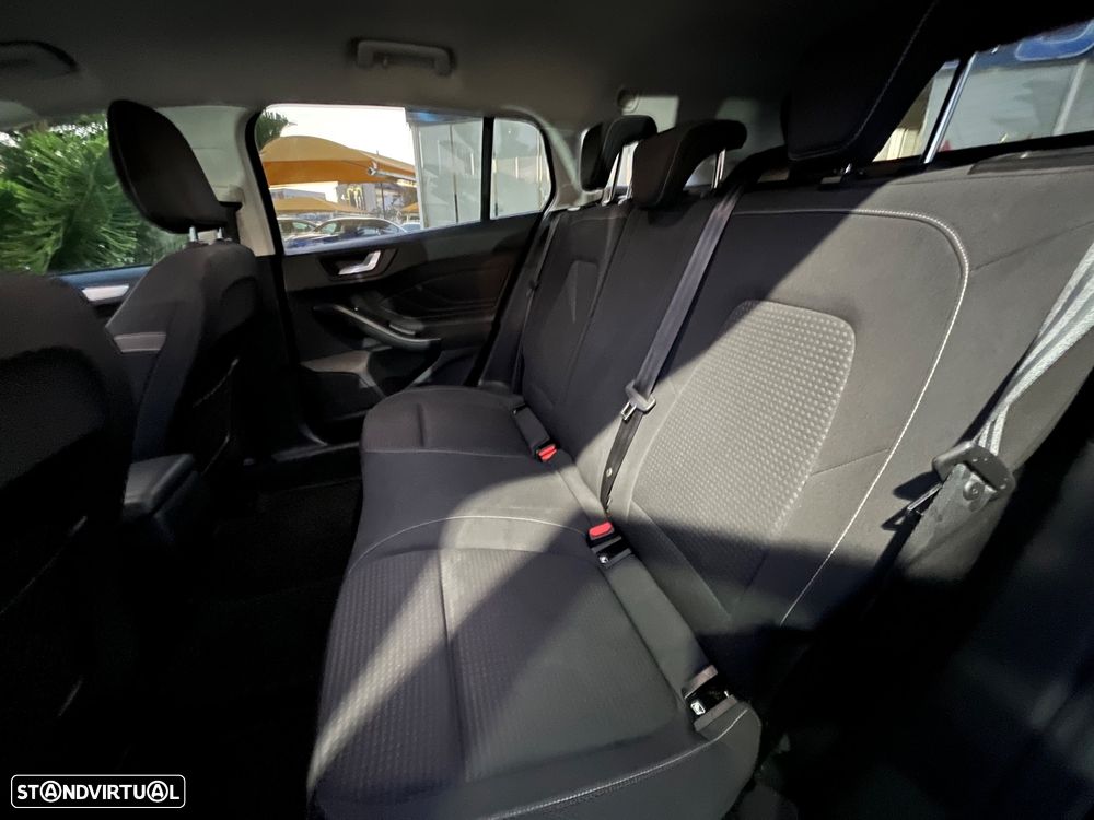 Ford Focus SW 1.5 TDCi EcoBlue Titanium - 42