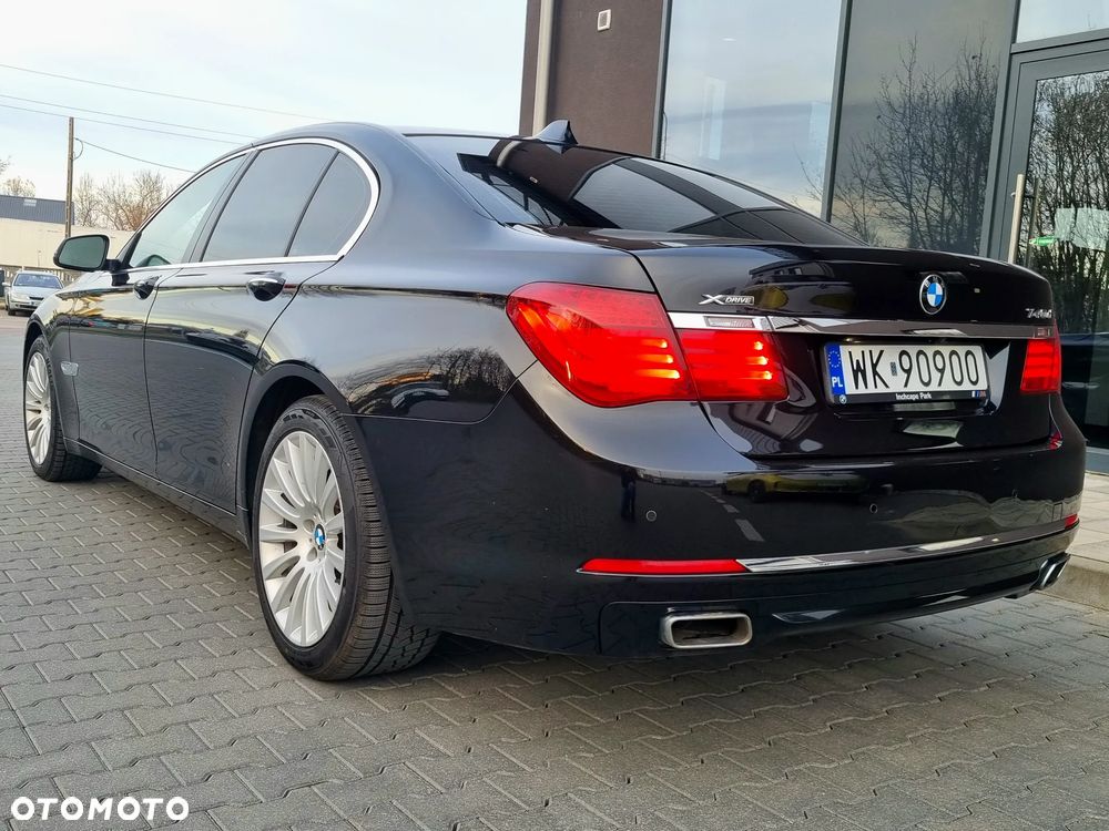 BMW Seria 7 740d xDrive - 13