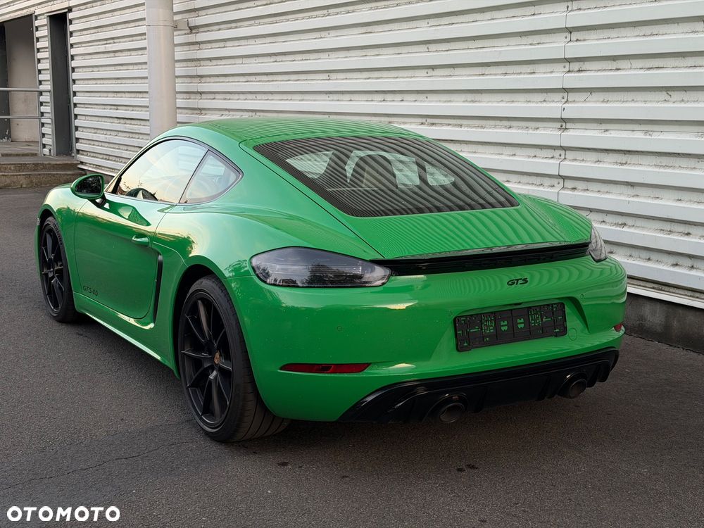Porsche 718 Cayman - 10