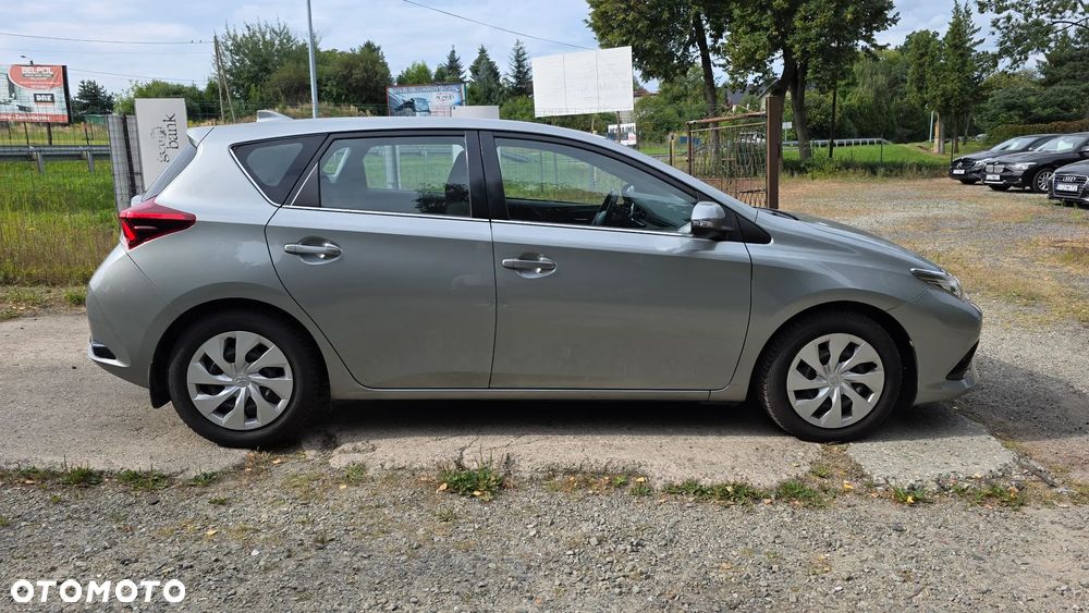 Toyota Auris 1.33 VVT-i Premium - 4