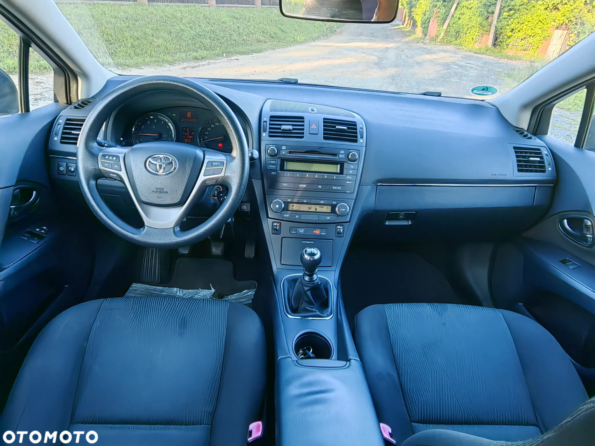 Toyota Avensis - 10