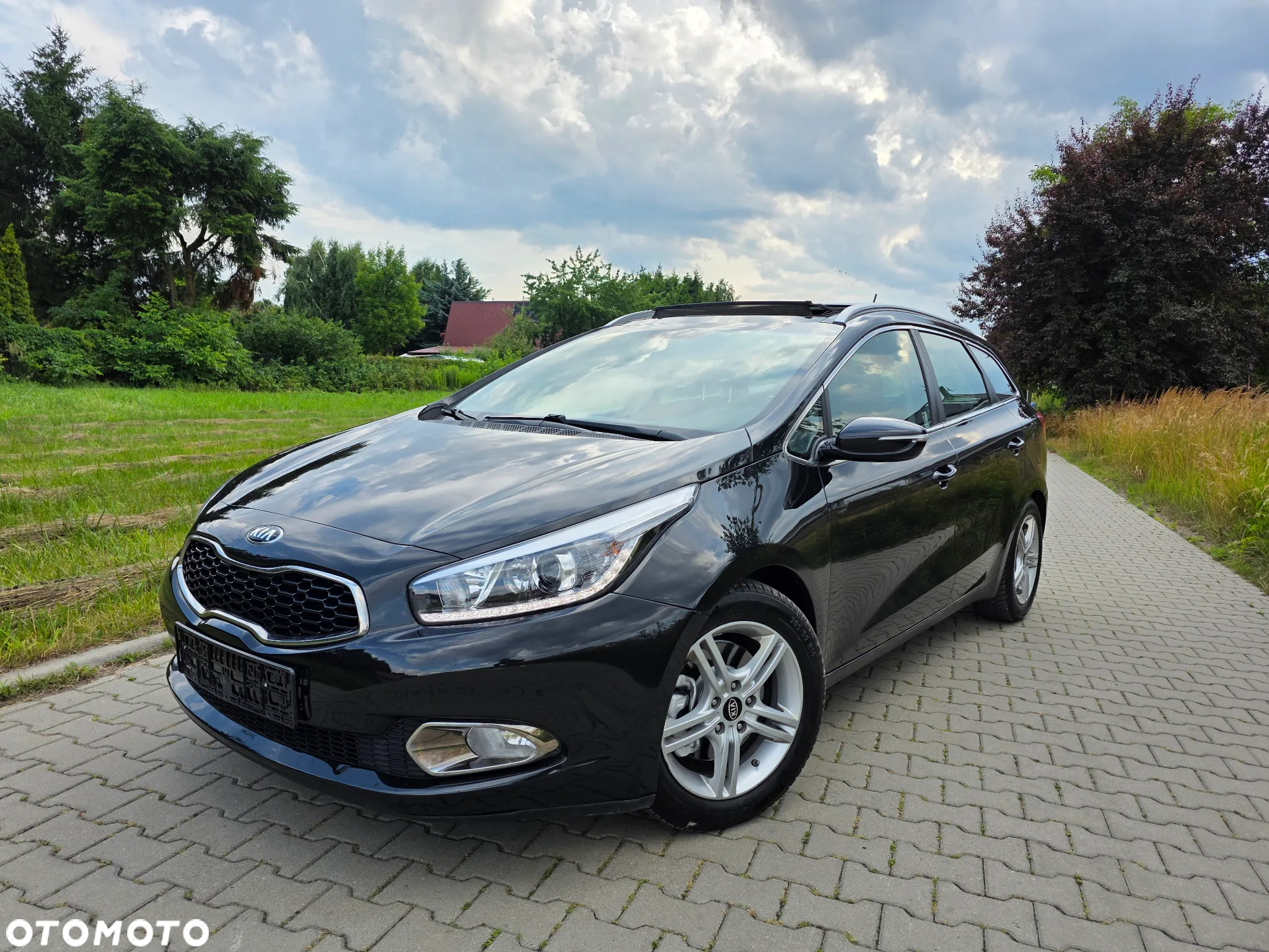 Kia Ceed 1.6 GDI Fifa World Cup Edition - 26