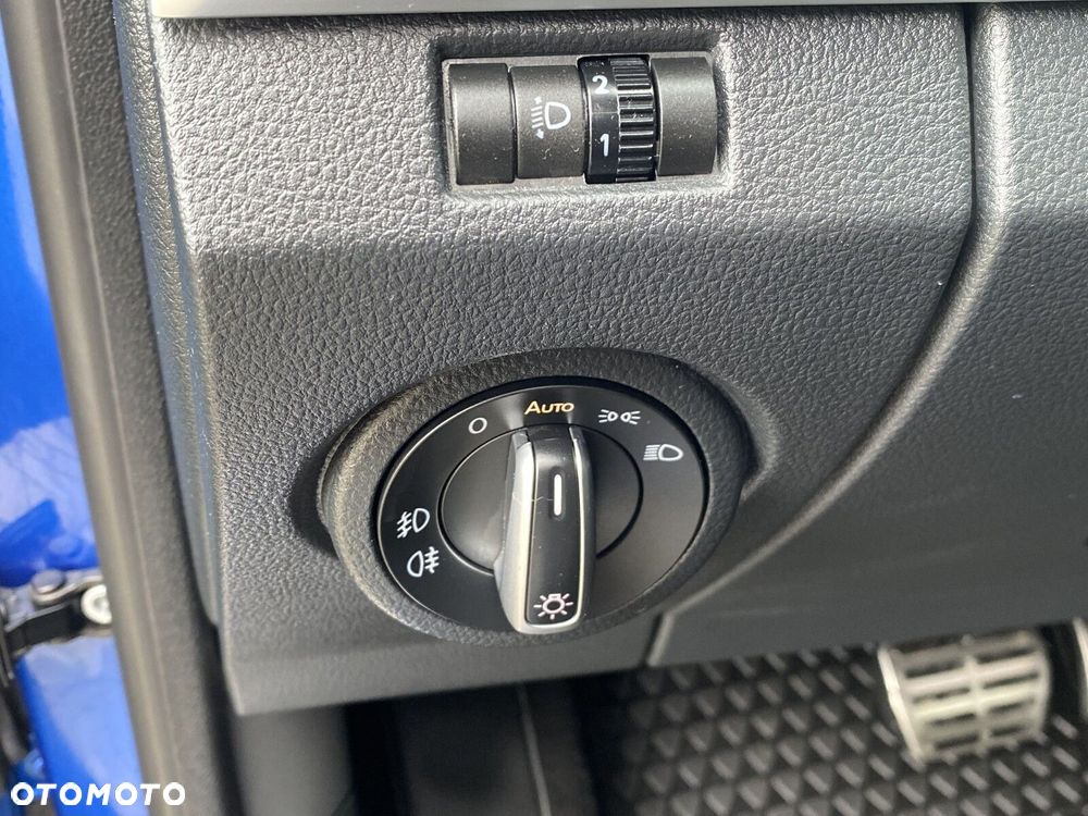 Volkswagen Amarok - 12