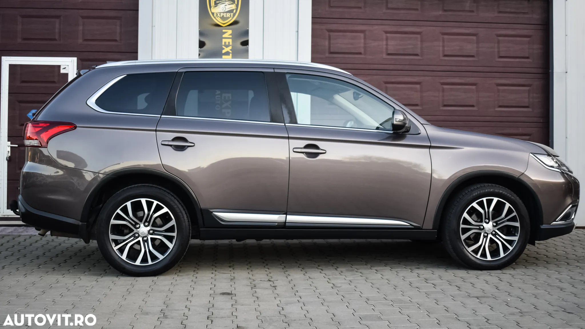 Mitsubishi Outlander 2.0 4WD CVT Plus - 10
