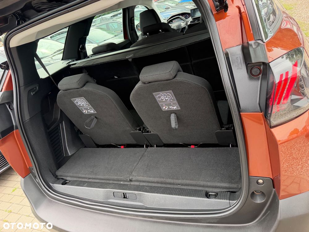 Peugeot 5008 - 17