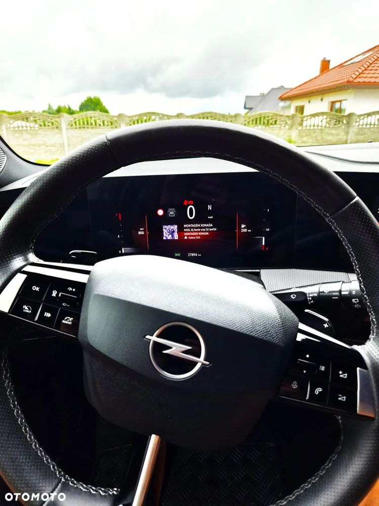 Opel Astra 1.2 T GS Line S&S - 32