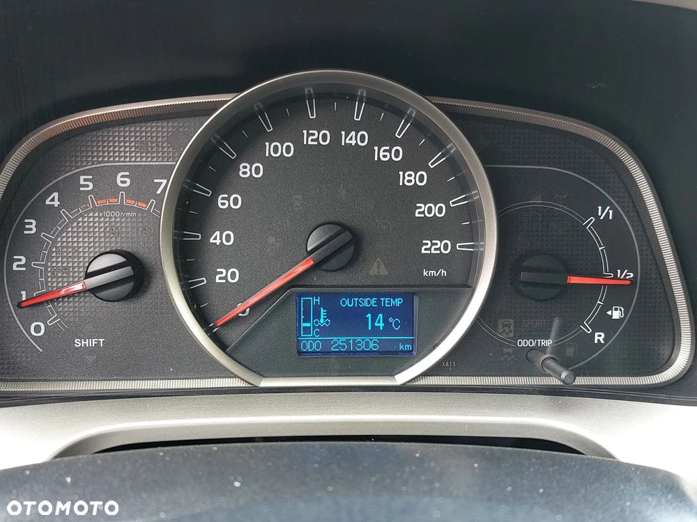 Toyota RAV4 2.0 D-4D Premium 4x2 - 8