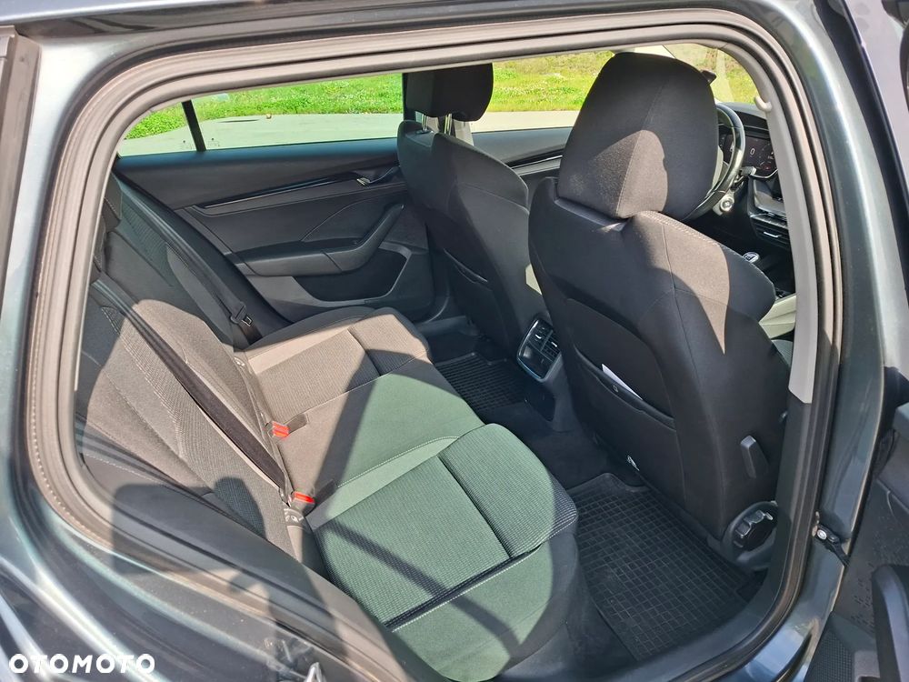 Skoda Octavia 2.0 TDI Active - 8