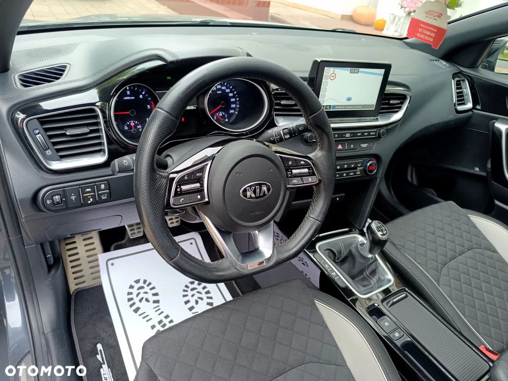 Kia ProCeed 1.6 CRDi GT Line - 24