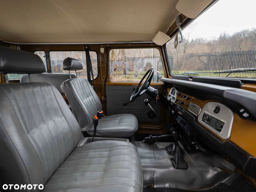 Toyota Land Cruiser - 19