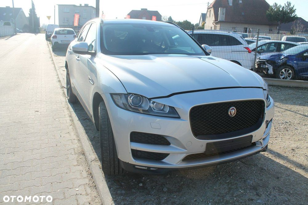 Jaguar F-Pace - 3