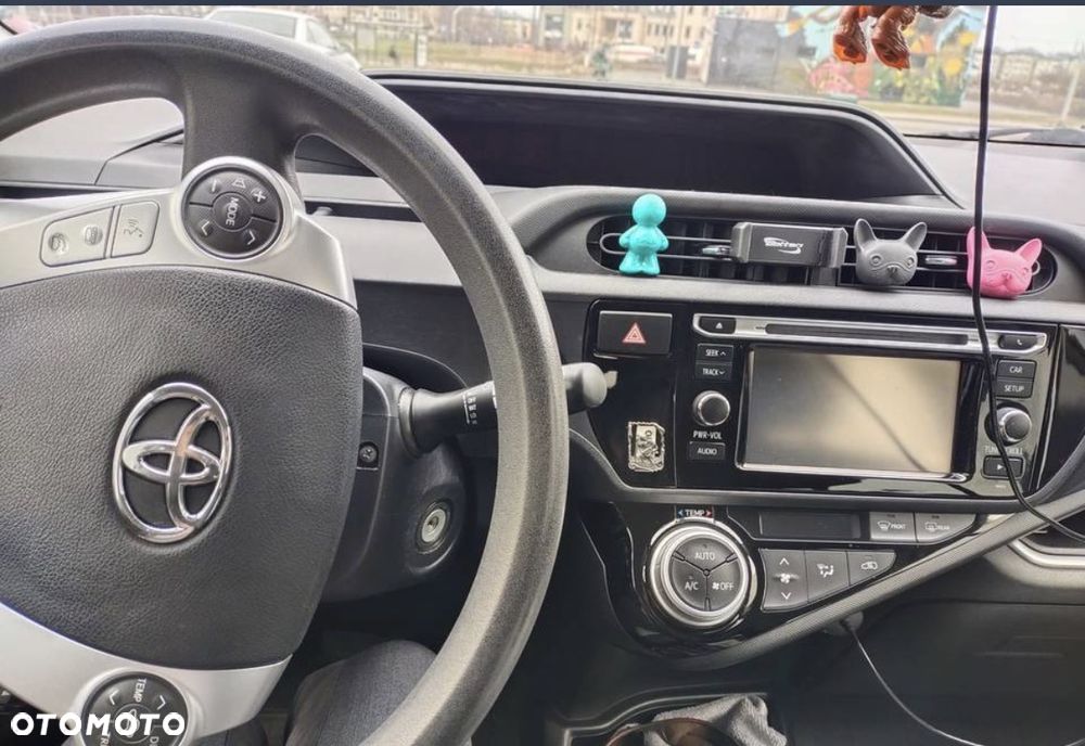 Toyota Prius - 6