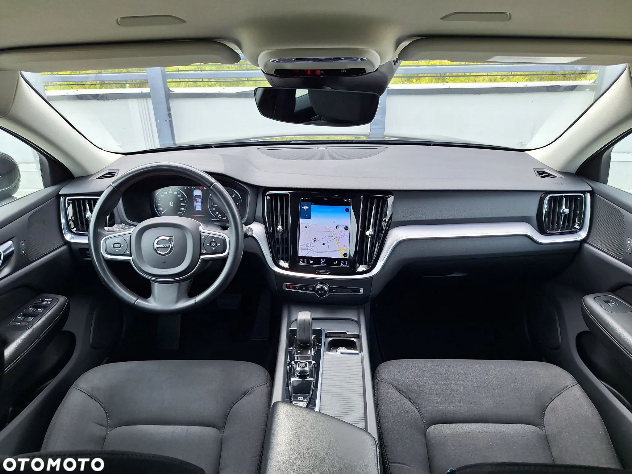 Volvo V60 D4 Momentum Pro - 40