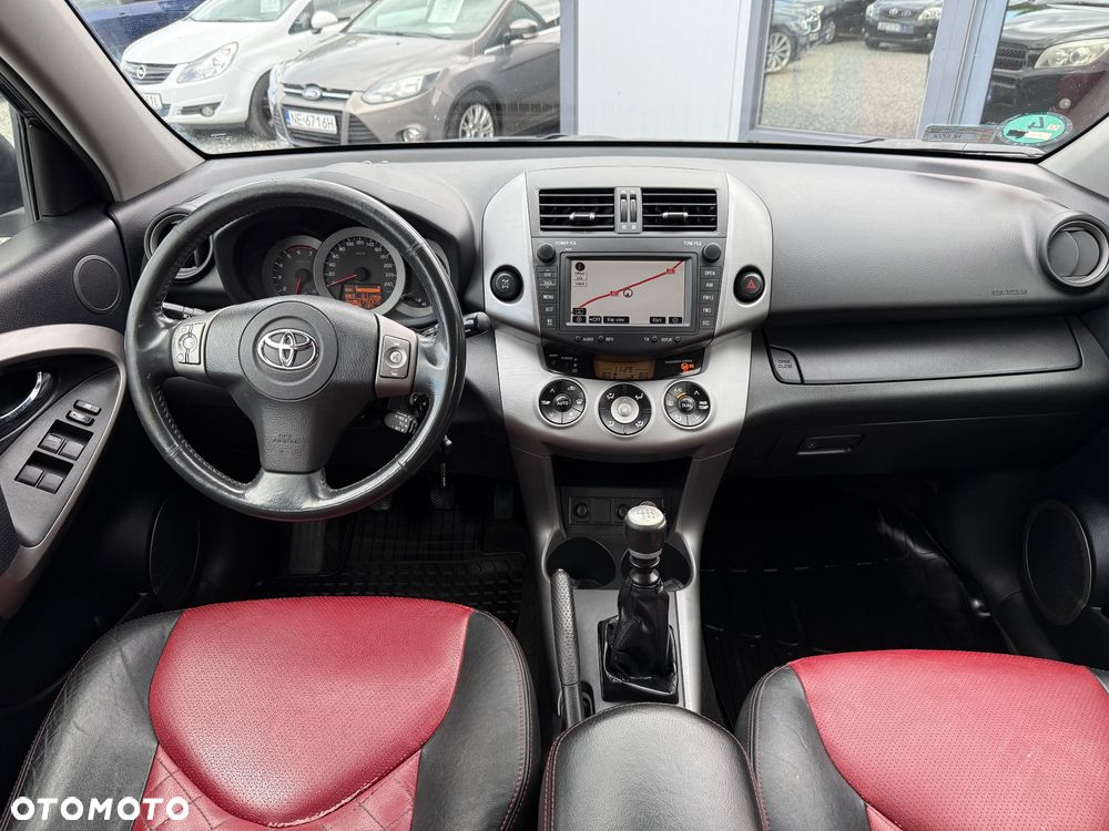 Toyota RAV4 2.2 D-4D 4x4 Team - 13