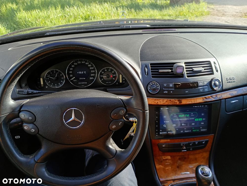 Mercedes-Benz Klasa E 200 Kompressor Classic - 2