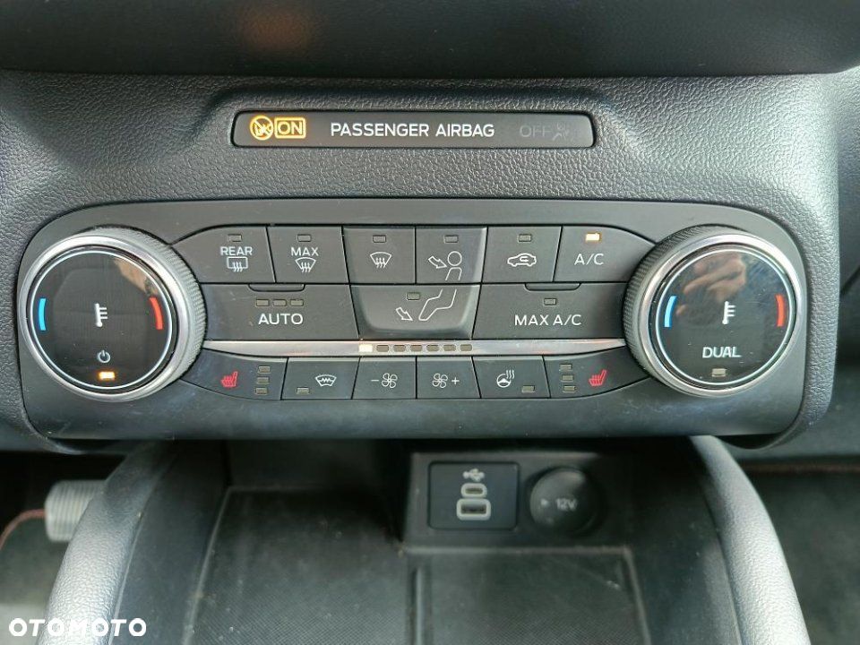 Ford Kuga - 13