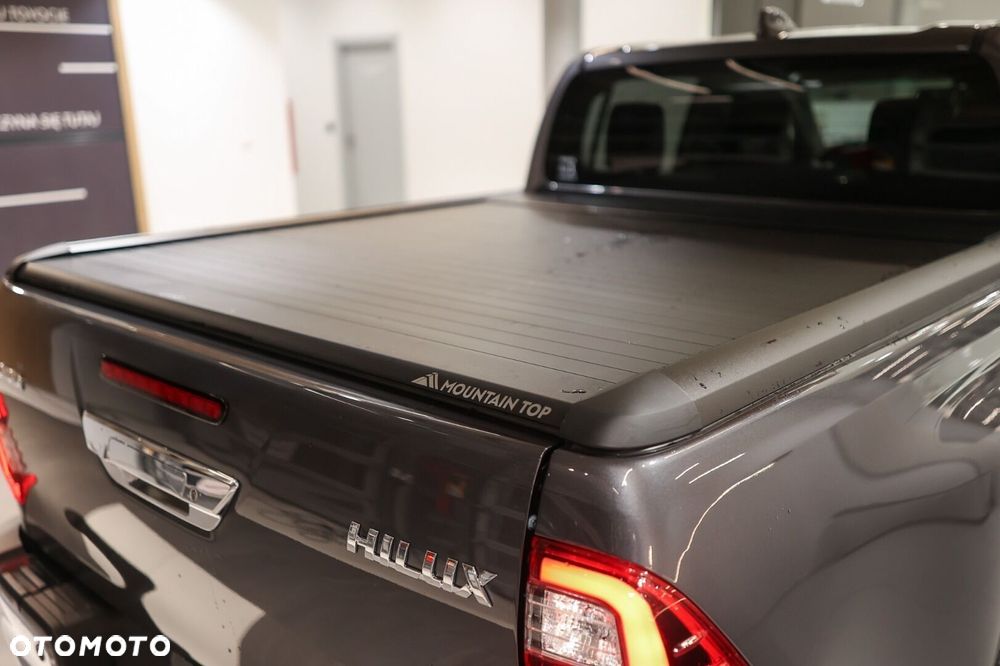 Toyota Hilux - 32