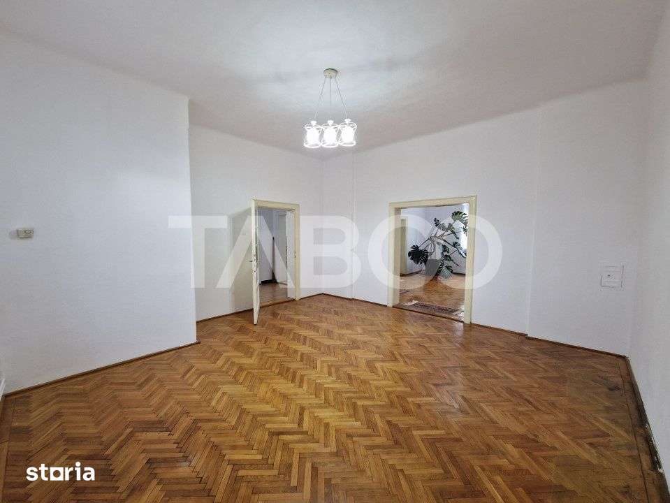 Apartament central 4 camere spatiu comercial garaj si pivnita Sibiu — fotografia 3