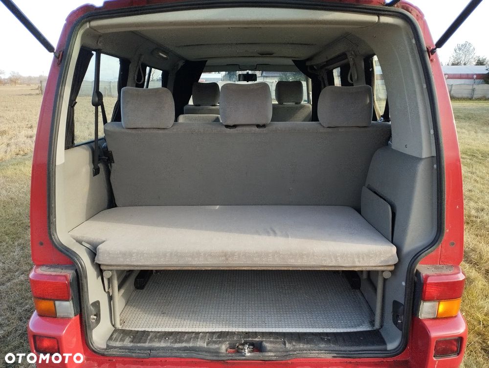 Volkswagen Multivan - 15