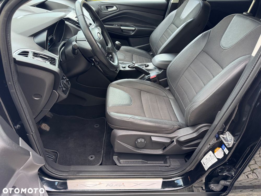 Ford Kuga 2.0 TDCi 4x4 Titanium - 20