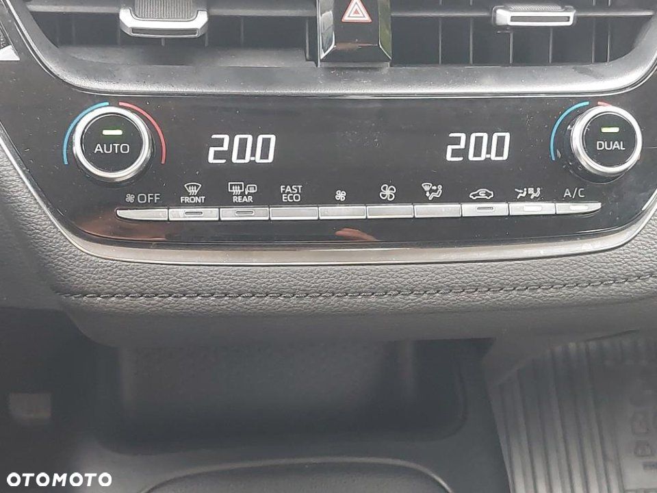 Toyota Corolla - 24