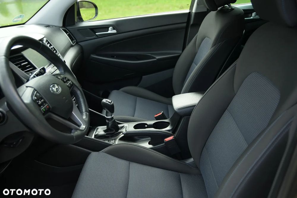 Hyundai Tucson 1.6 GDi 2WD Select - 27