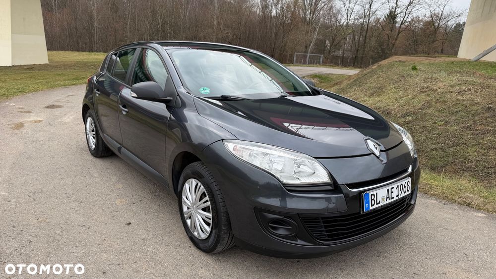 Renault Megane 1.6 16V 100 J'taime - 8