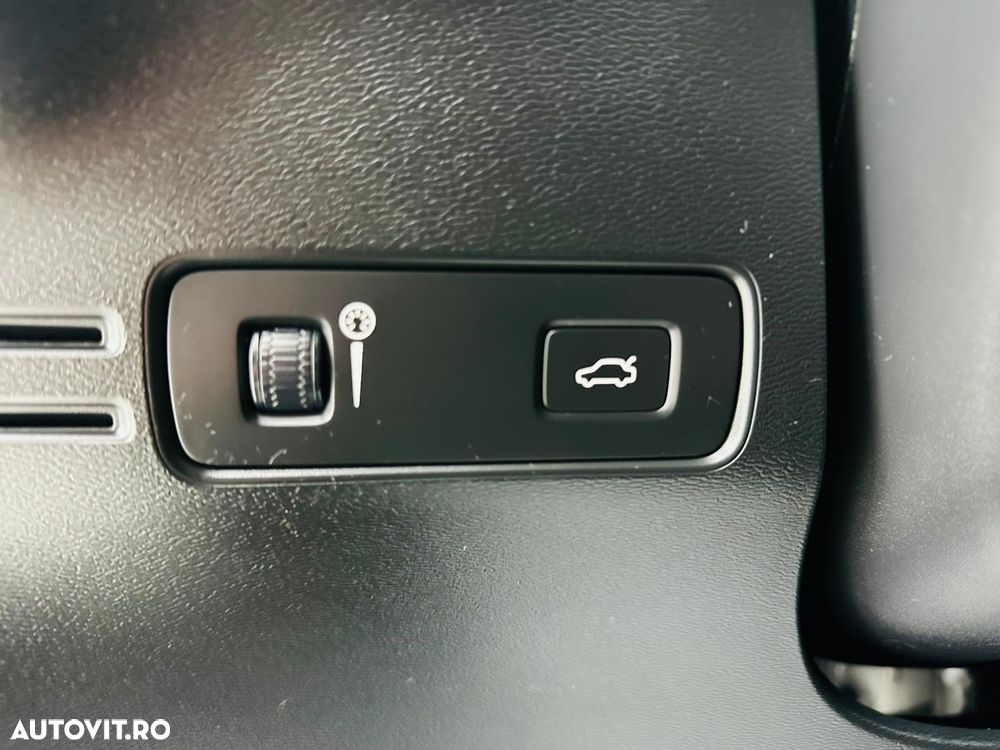 Volvo XC 40 T2 Momentum Core - 13
