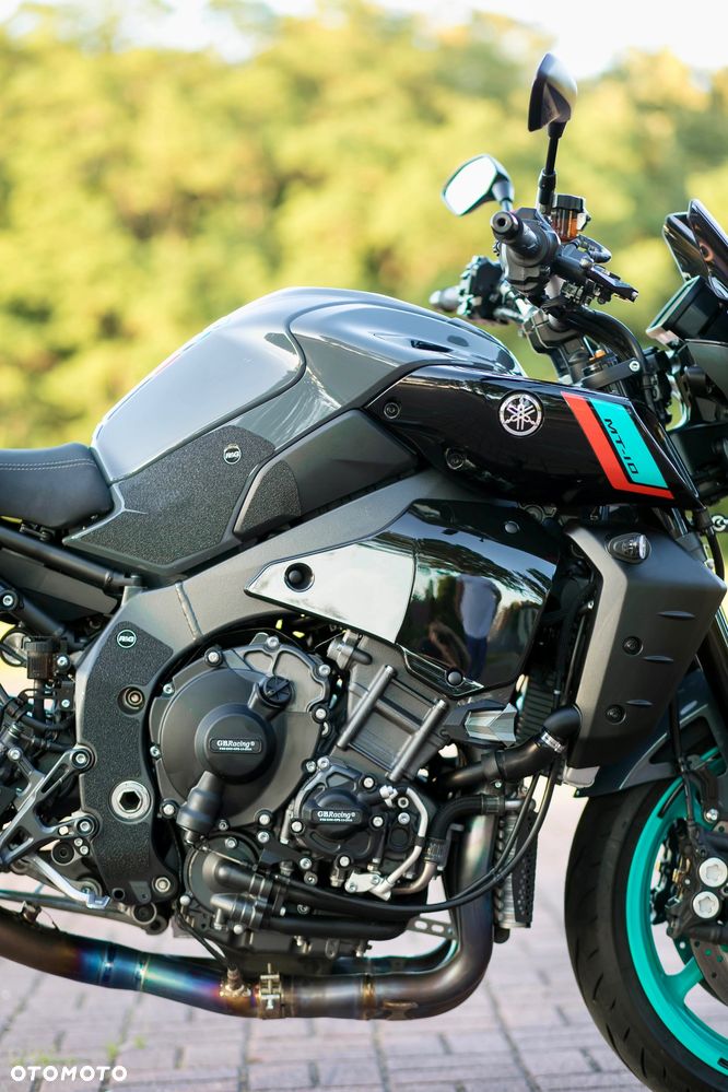 Yamaha MT - 9