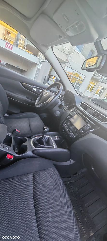 Nissan Qashqai 1.6 DIG-T N-Connecta - 6